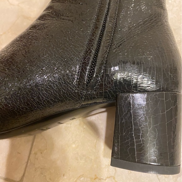 Saint Laurent Lou Boots - Picture 5 of 13